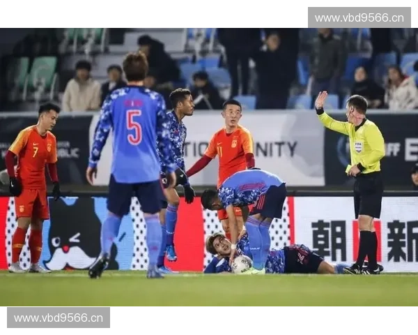 中国足球12强赛程全面解析：各场关键对决及晋级形势分析